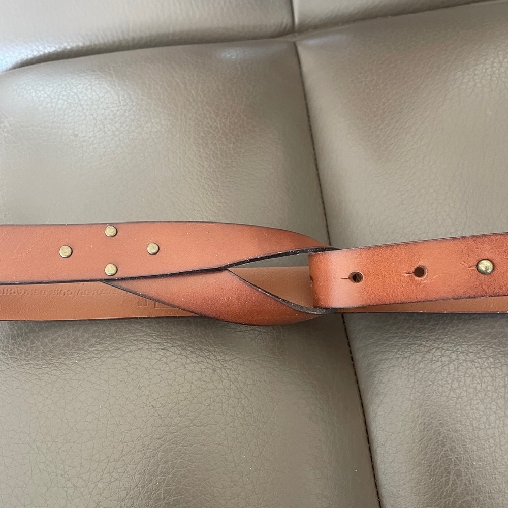 Unique And Special Leather Belt - Picture 2 of 3